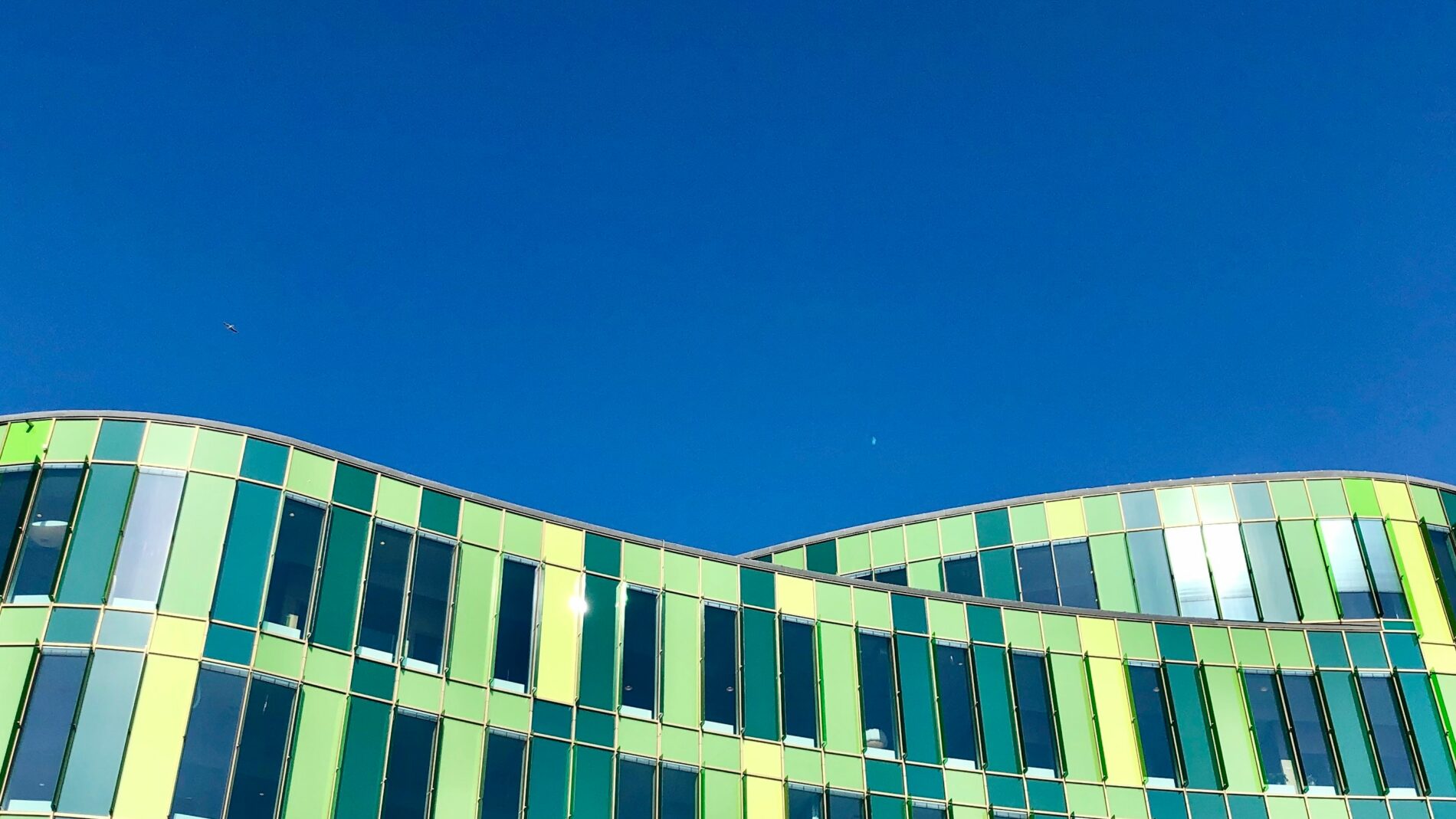 drahomir-hugo-posteby-mach-mhJehENhy80-unsplash